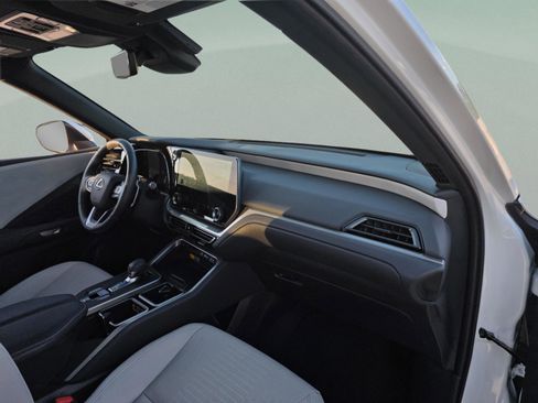 Certified 2025 Lexus TX 350 FWD w/ Technology Package image 12