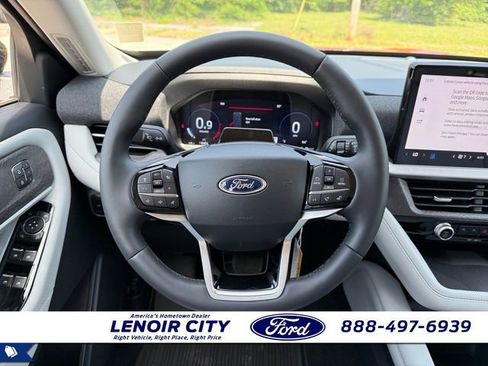 New 2026 Ford Explorer Platinum AWD/4WD image 16