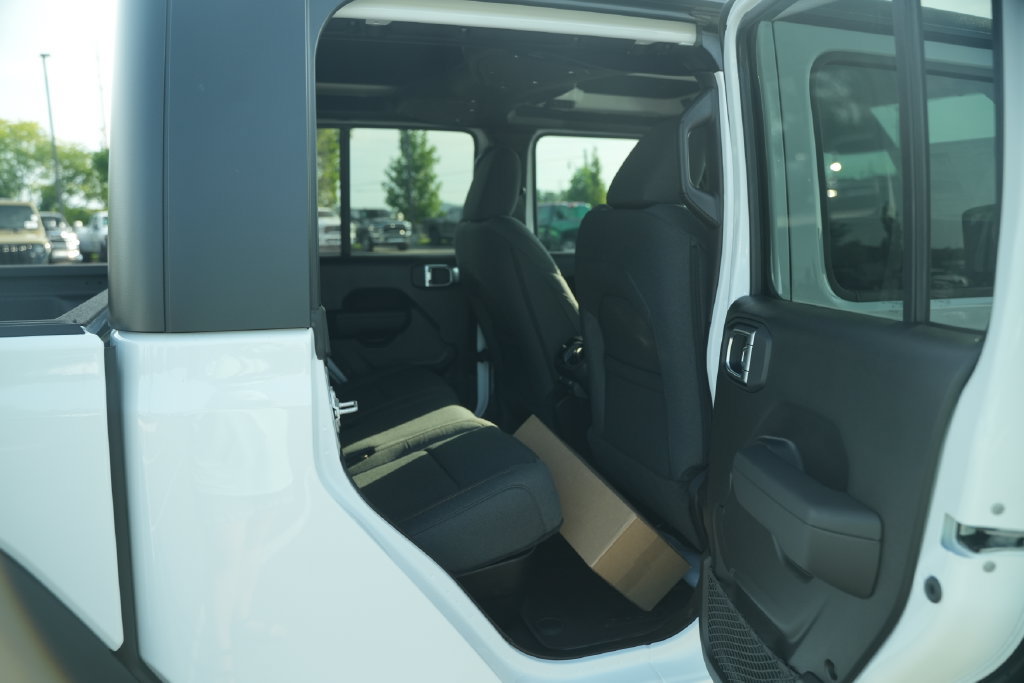 New 2026 Jeep Gladiator Sport AWD/4WD image 19