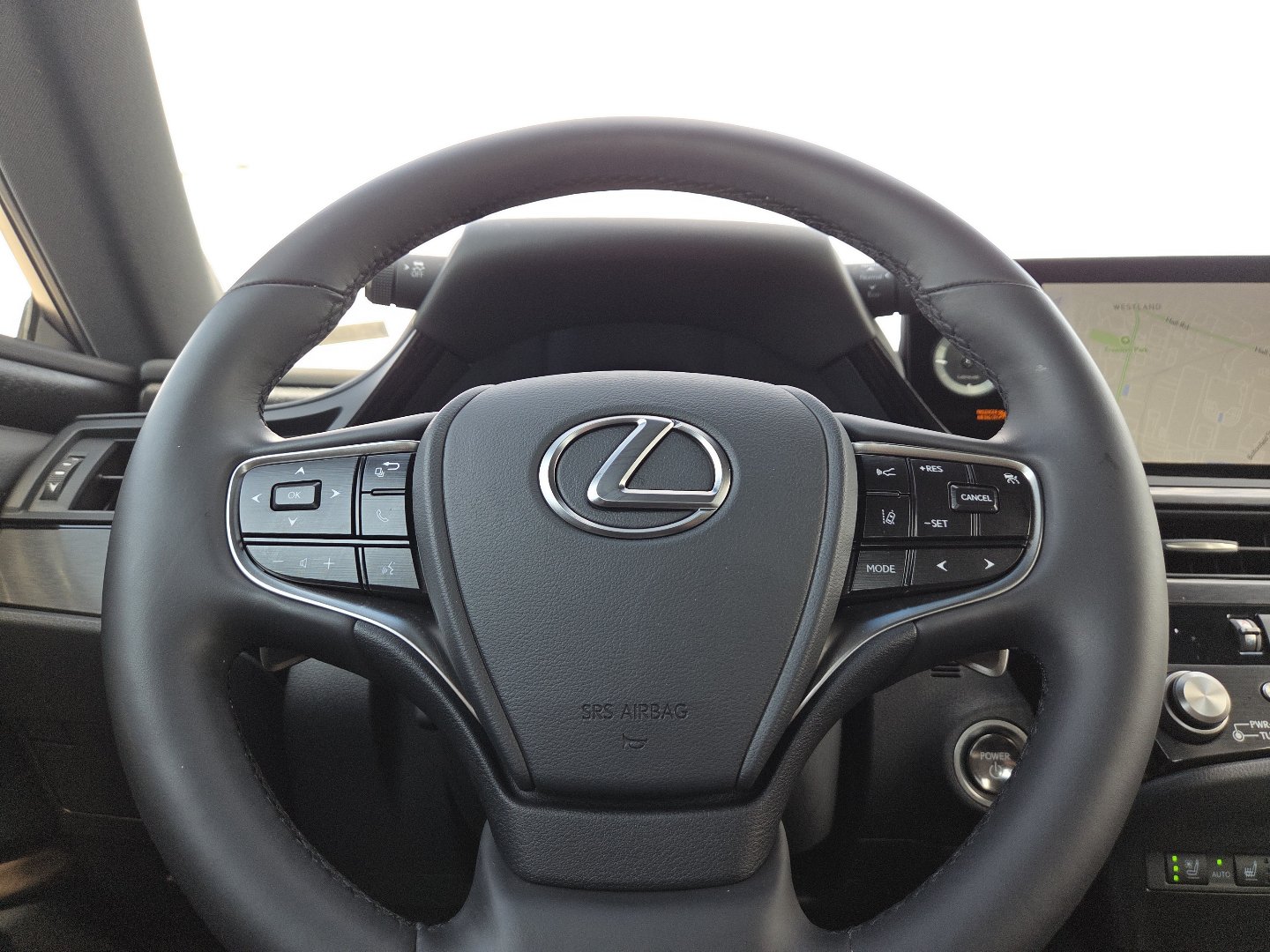 Used 2025 Lexus ES 300h w/ Premium Package FWD image 26