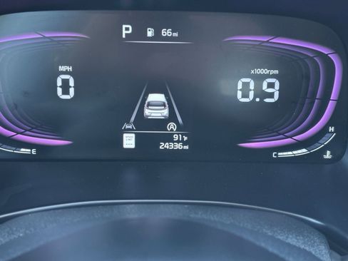Used 2025 Kia Soul LX w/ LX Technology Package FWD image 38