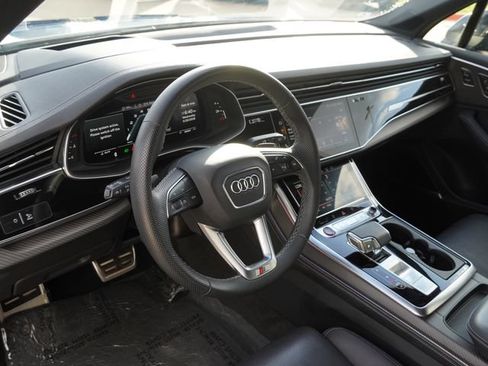 Used 2025 Audi SQ7 Prestige AWD/4WD image 18