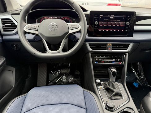 New 2026 Volkswagen Taos SEL image 24