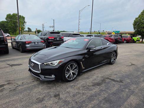Used 2017 INFINITI Q60 3.0t w/ Premium Plus Package 3.0T RWD image 3