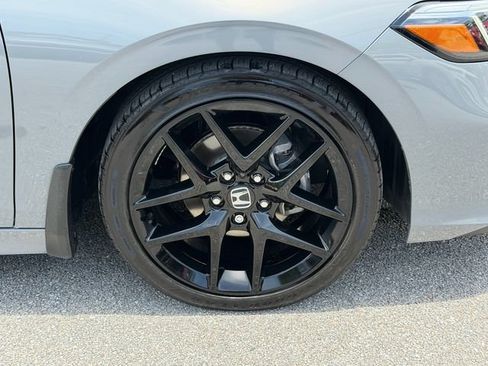 Used 2025 Honda Civic Sport image 10