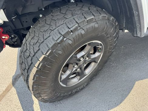 Used 2020 Jeep Gladiator Rubicon w/ Trailer Tow Package image 13