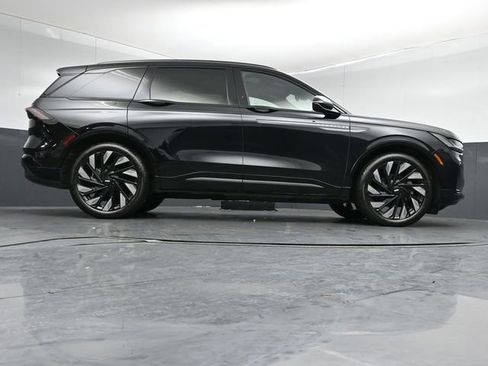 Certified 2025 Lincoln Nautilus Reserve AWD/4WD image 47
