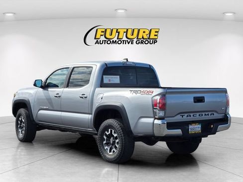 Certified 2020 Toyota Tacoma TRD Off-Road AWD/4WD image 7