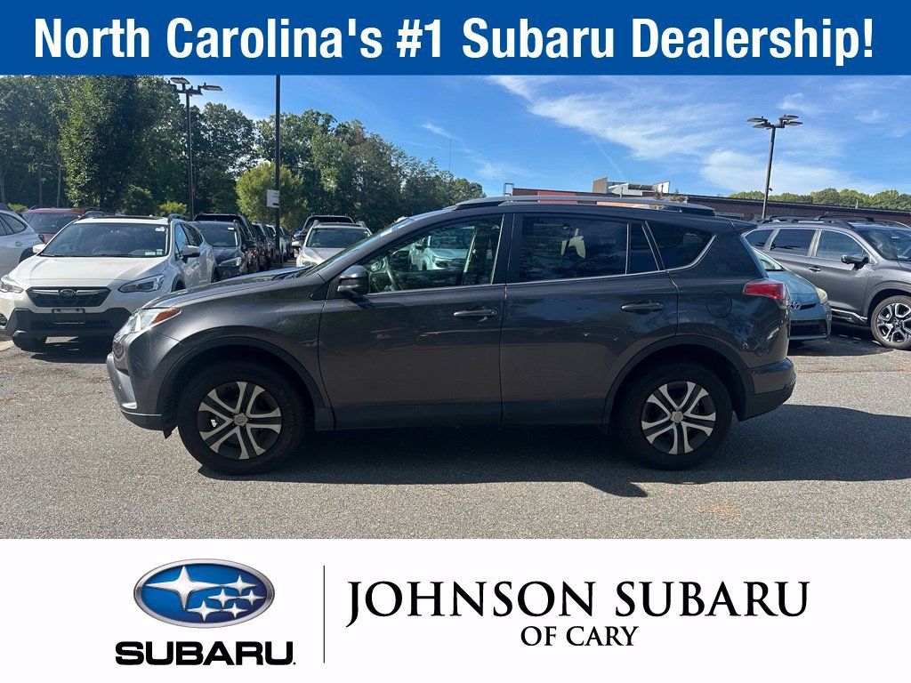 Used 2017 Toyota RAV4 LE FWD image 5