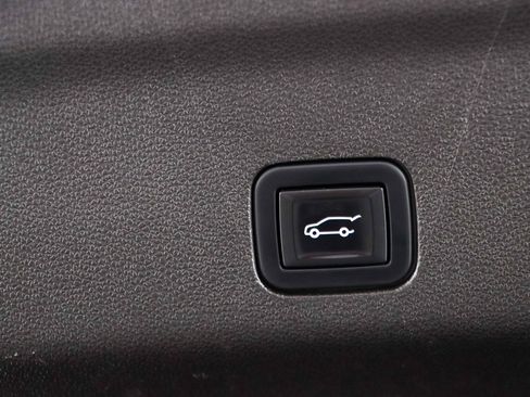 Used 2022 GMC Yukon AT4 AWD/4WD image 35
