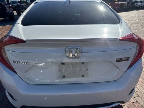 Used 2019 Honda Civic EX-L image 9