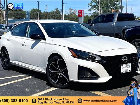 Certified 2023 Nissan Altima 2.5 SR FWD image 32