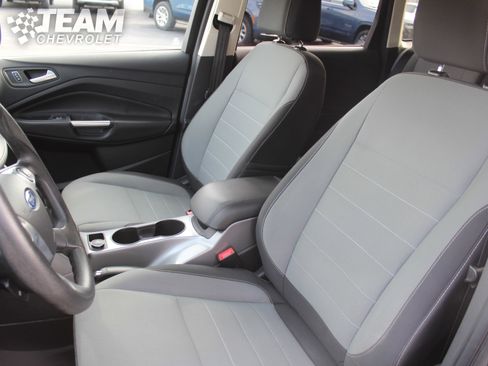 Used 2016 Ford Escape SE image 12
