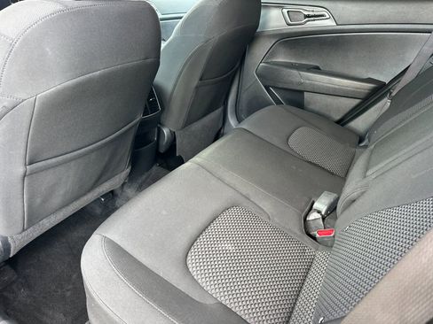 Used 2024 Kia Sportage LX FWD image 11