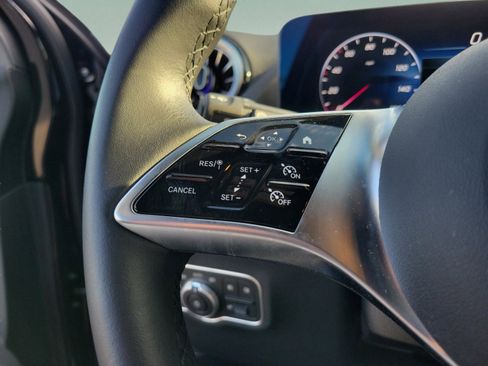 Certified 2025 Mercedes-Benz GLA 250 image 26