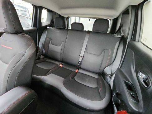 Used 2017 Jeep Renegade Trailhawk AWD/4WD image 23