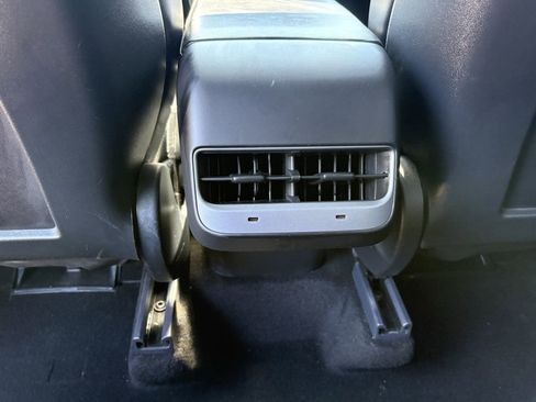 Used 2021 Tesla Model Y Performance AWD/4WD image 22