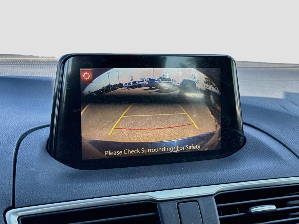 Used 2018 MAZDA MAZDA3 Touring FWD image 21