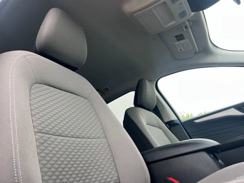 Used 2022 Ford Escape SE image 17