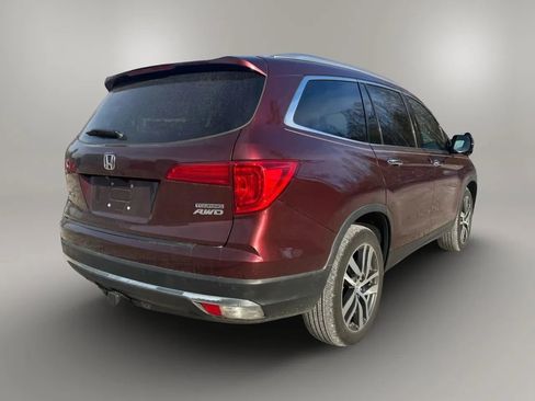 Used 2018 Honda Pilot Touring image 5