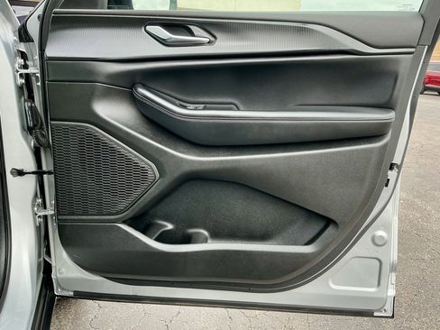 Used 2024 Jeep Grand Cherokee L Altitude image 22