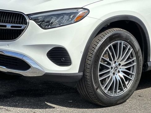 Used 2025 Mercedes-Benz GLC 300 4MATIC image 7