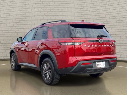 Certified 2024 Nissan Pathfinder SV FWD image 7