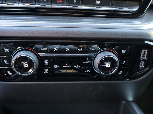 Used 2025 Chevrolet Silverado 1500 High Country w/ Midnight Edition image 28