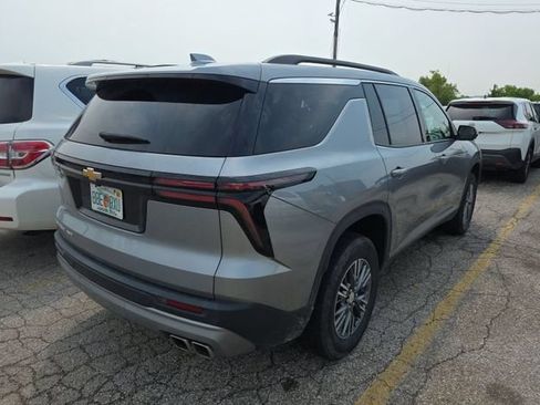 Used 2025 Chevrolet Traverse LT AWD/4WD image 10