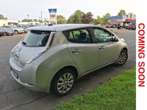 Used 2015 Nissan Leaf S w/ Charge Package FWD image 5