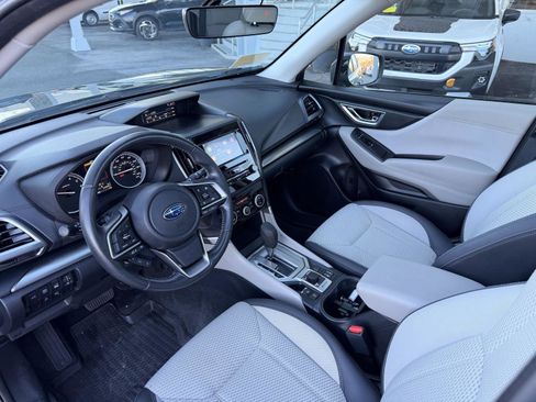 Used 2022 Subaru Forester Premium image 12