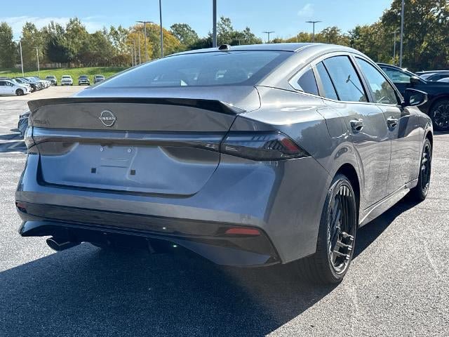 New 2027 Nissan Sentra SR FWD image 18