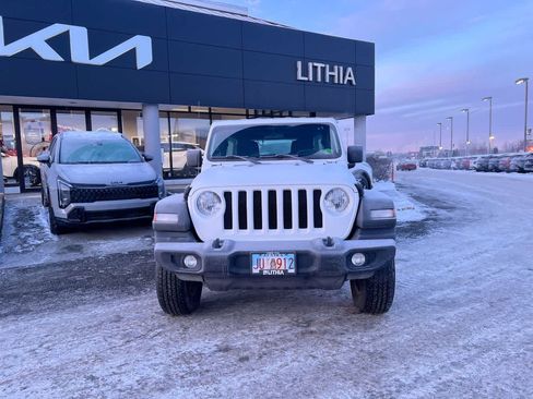 Used 2021 Jeep Wrangler Unlimited Sport image 29