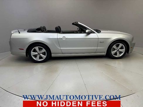 Used 2013 Ford Mustang GT Premium w/ Security Pkg RWD image 6