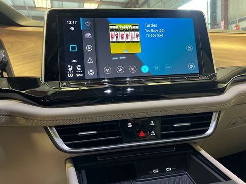 Certified 2025 Volkswagen Atlas SE FWD image 24