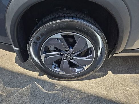 Used 2026 Nissan Rogue SV FWD image 23