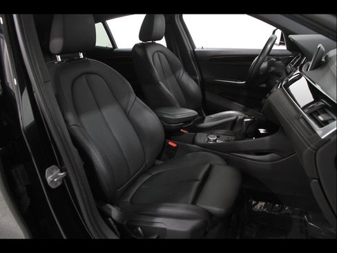 Used 2019 BMW X2 xDrive28i w/ Convenience Package AWD/4WD image 16