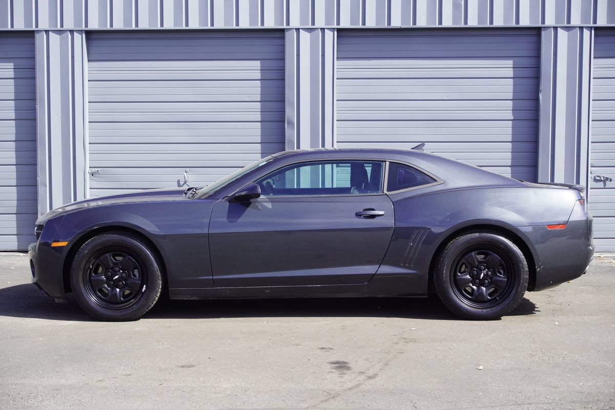 Used 2013 Chevrolet Camaro LS RWD image 2