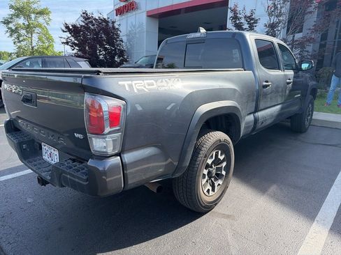 Used 2021 Toyota Tacoma TRD Off-Road w/ Technology Package AWD/4WD image 6
