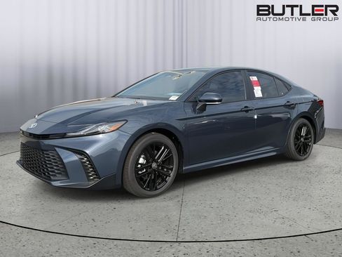 New 2026 Toyota Camry SE FWD image 2