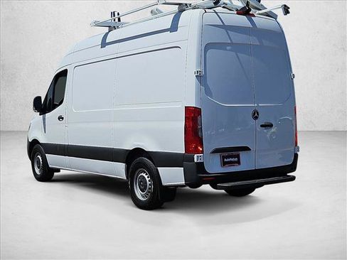 Used 2022 Mercedes-Benz Sprinter 2500 image 8