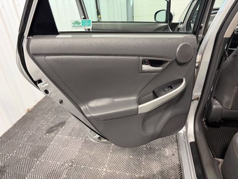 Used 2010 Toyota Prius Five image 21