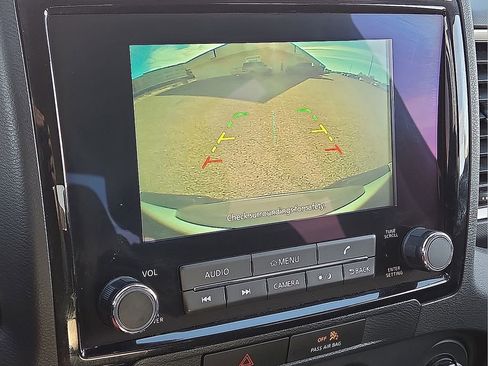 Used 2022 Nissan Frontier SV image 23