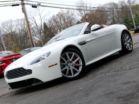 Used 2015 Aston Martin V8 Vantage S image 94