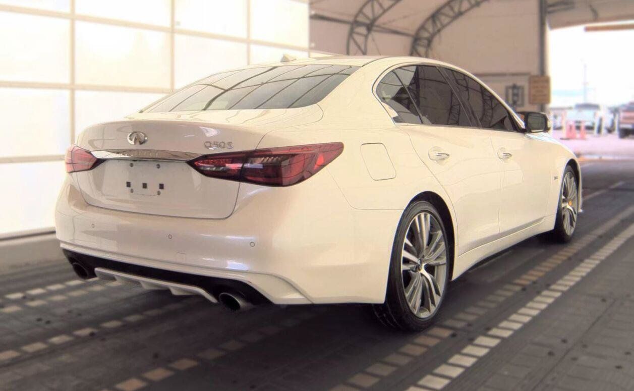 Used 2018 INFINITI Q50 Sport w/ Sensory Package (Sport) RWD image 2