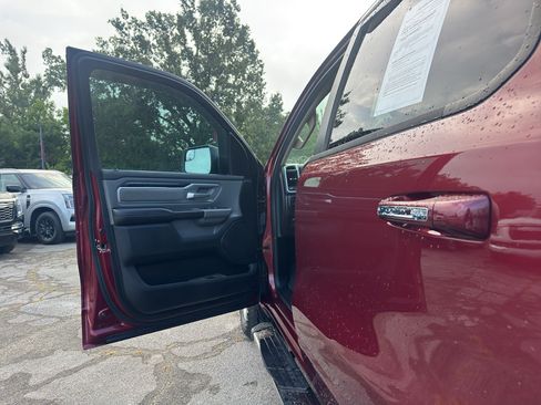 Used 2019 RAM 1500 Big Horn AWD/4WD image 18