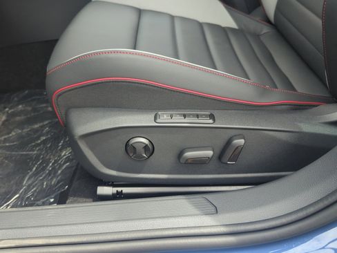 New 2025 Volkswagen GTI SE image 14