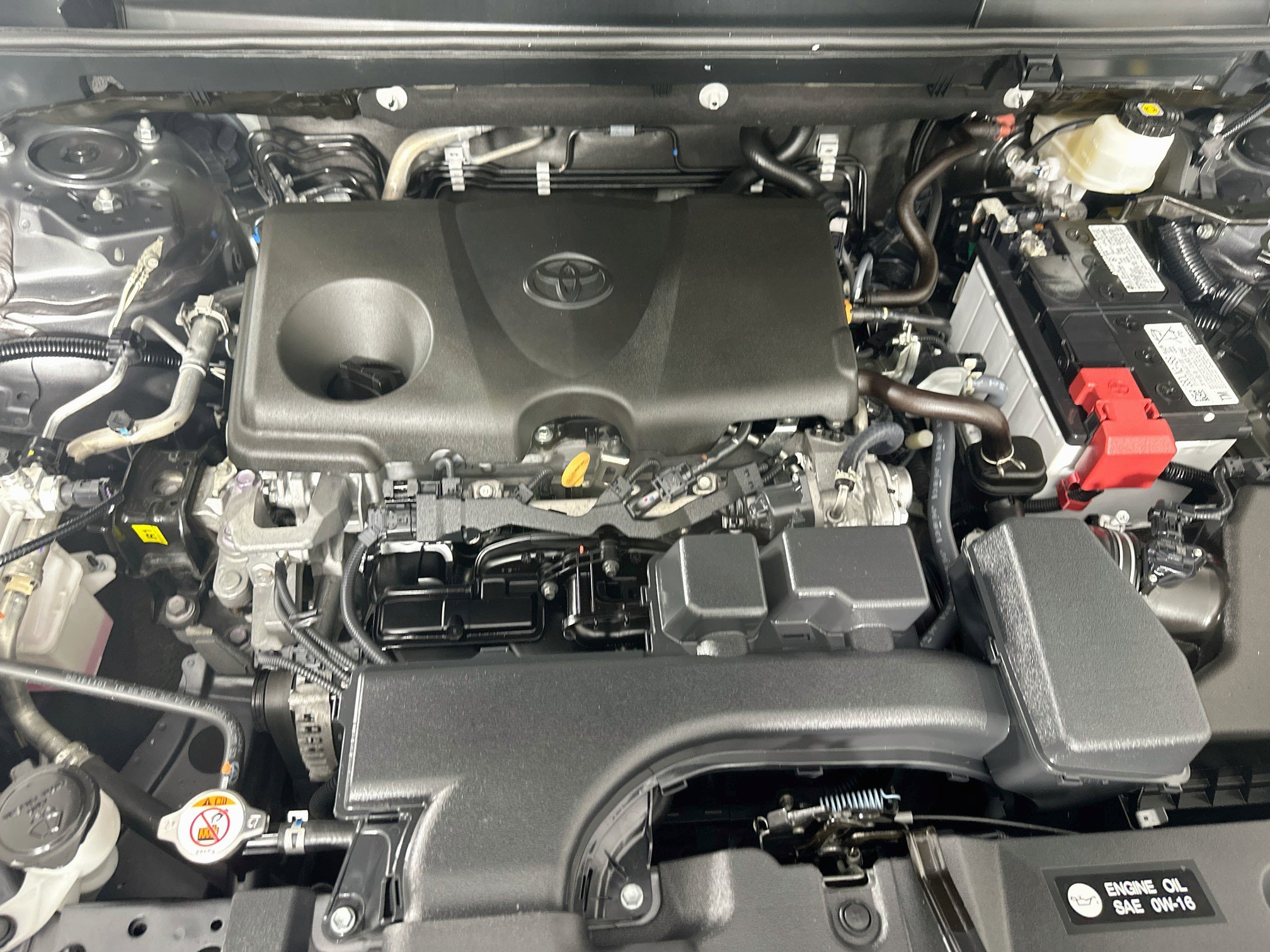 Used 2025 Toyota RAV4 XLE AWD/4WD image 33