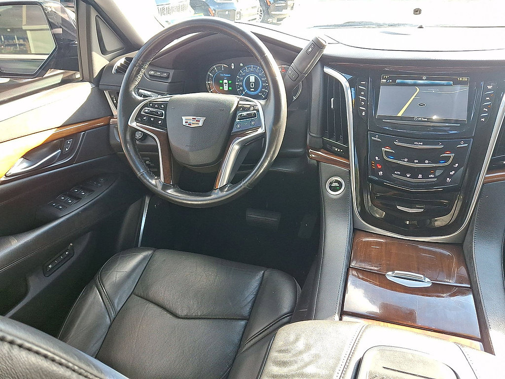 Used 2017 Cadillac Escalade Premium Luxury AWD/4WD image 15