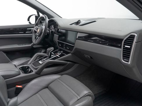 Used 2020 Porsche Cayenne AWD/4WD image 55
